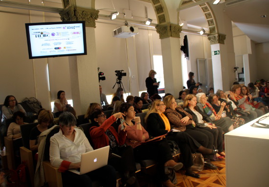 ada-colau-encuentro-periodistas-550-3