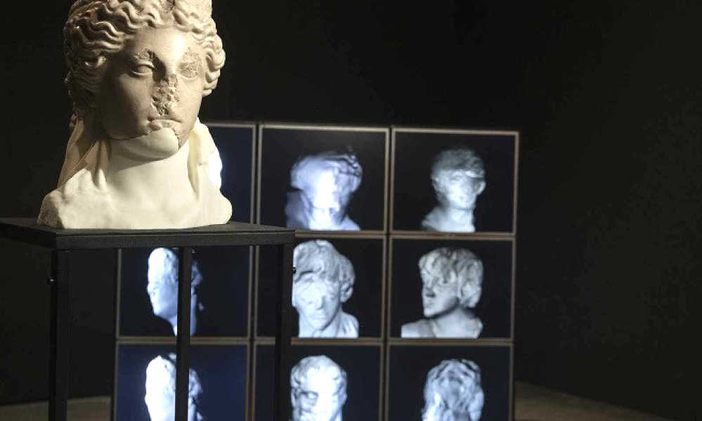 'Código y algoritmos. Sentido en un mundo calculado' - Exposición