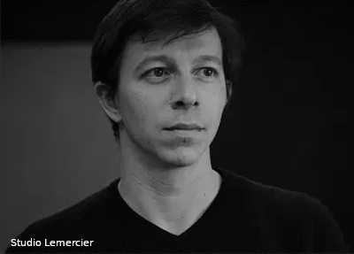 Joanie Lemercier – Instalaciones y proyecciones lumínicas – Trayectoria